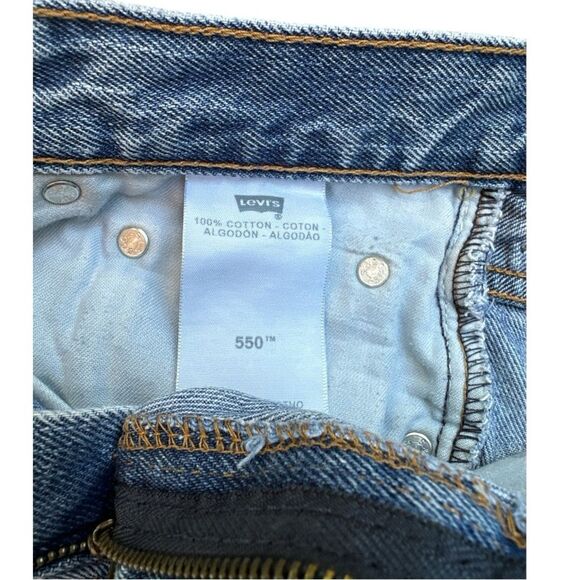 Levi’s 550 Printed Back Pockets Distressed Jean Denim Raw Fringe Shorts Size 29 - Picture 5 of 7